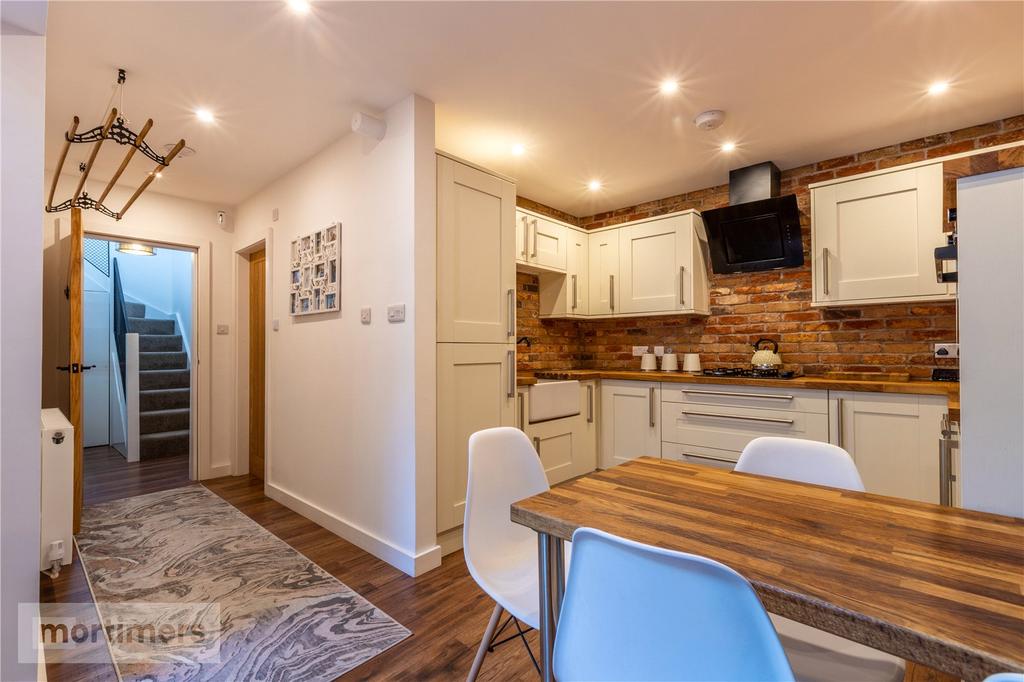 Kitchen 4b