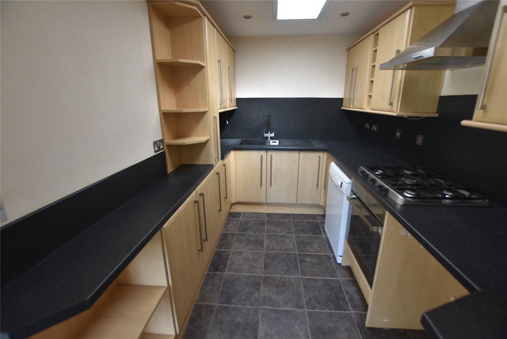 Elm Croft, Oldbury, B68 3 bed semidetached house £250,000