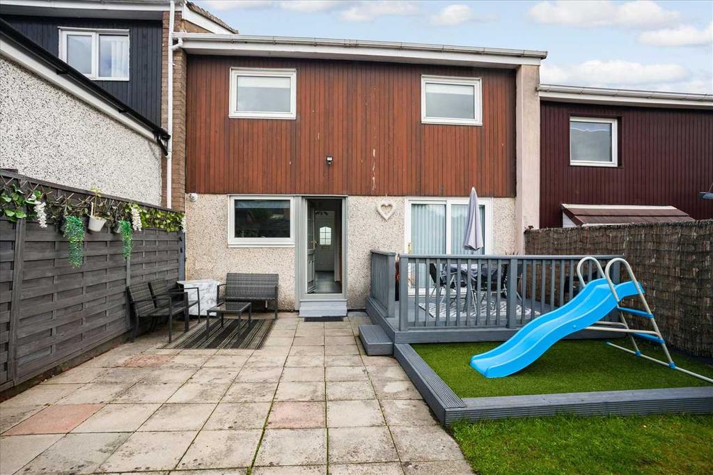 Glen Ogilvie, St Leonards, EAST KILBRIDE 3 bed terraced house £150,000