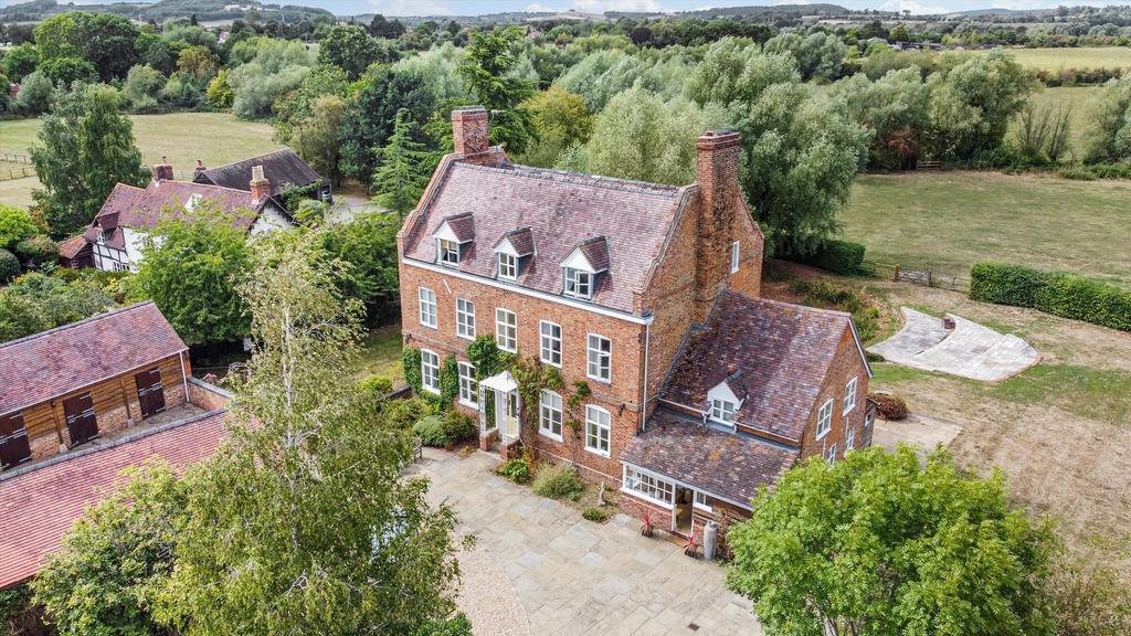 The Leigh, Gloucester, Gloucestershire, GL19 6 bed detached house for