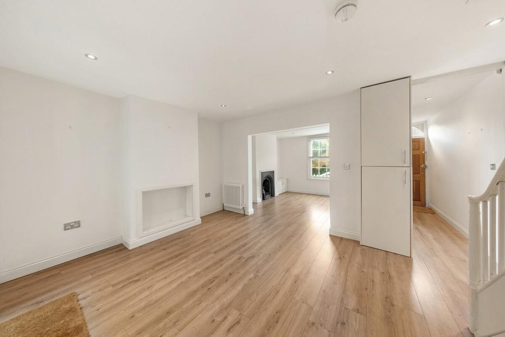 Maidenstone Hill Greenwich SE10 2 bed end of terrace house £750,000