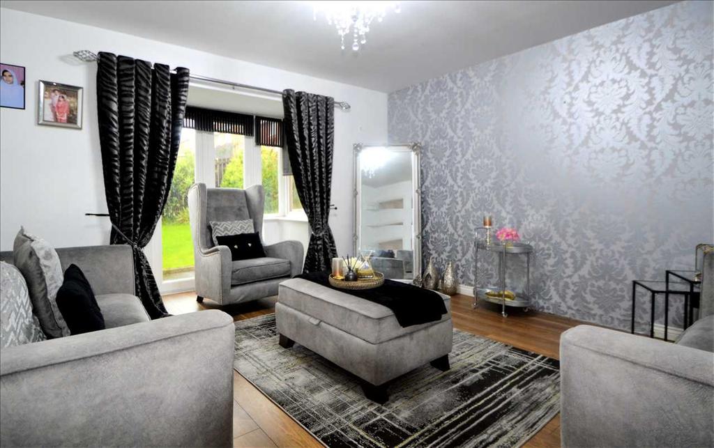 The Lairs, Blackwood 4 bed detached house £253,500