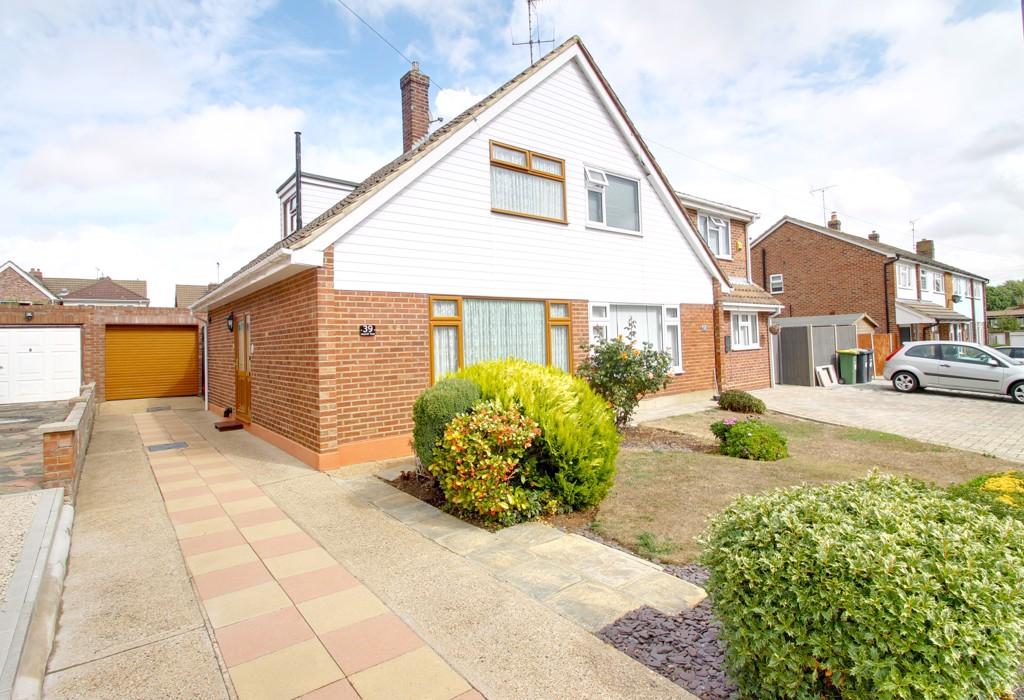 heycroft-road-hockley-essex-2-bed-semi-detached-house-350-000