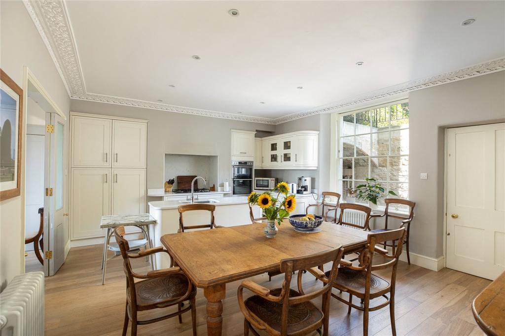 Kitchen/Breakfast Ro