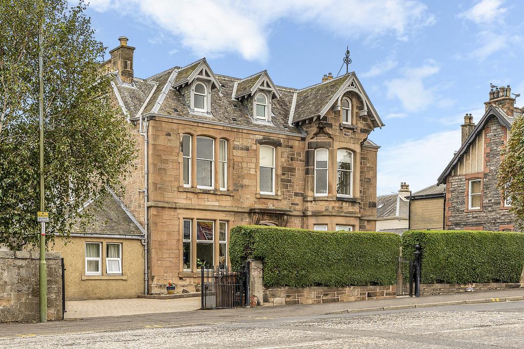 35 Duddingston Park, Edinburgh, EH15 1JU 5 bed flat for sale £575,000