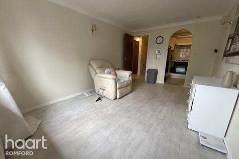 1 bedroom apartment for sale - 95 Mawney Road, Romford