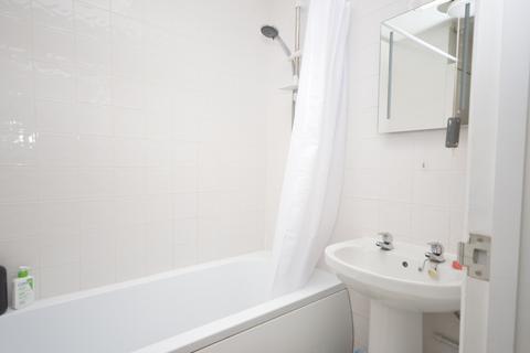 1 bedroom flat to rent, 374 Lymington Road, Highcliffe, Christchurch, Dorset, BH23