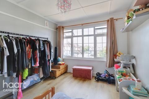 11 Meadowlands Road, Cambridge, CB5 8SA