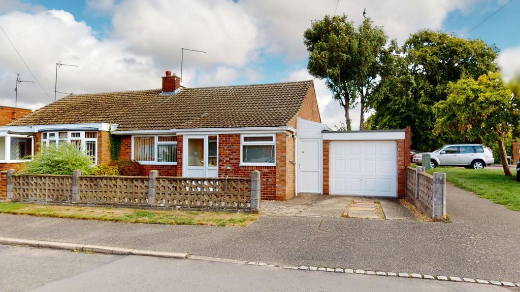 Farnworth Close, Duston, Northampton... 2 bed semidetached bungalow