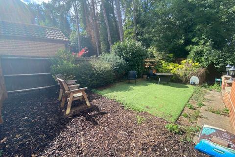 20 Baldwin Close, Northampton, NN3 6AY