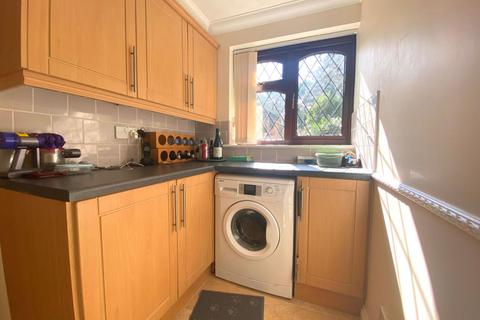 20 Baldwin Close, Northampton, NN3 6AY