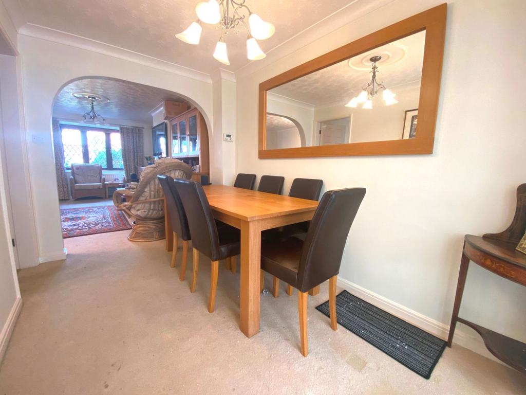 Lounge/dining room