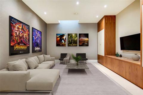 undefined, Fairholt Street, Knightsbridge, SW7