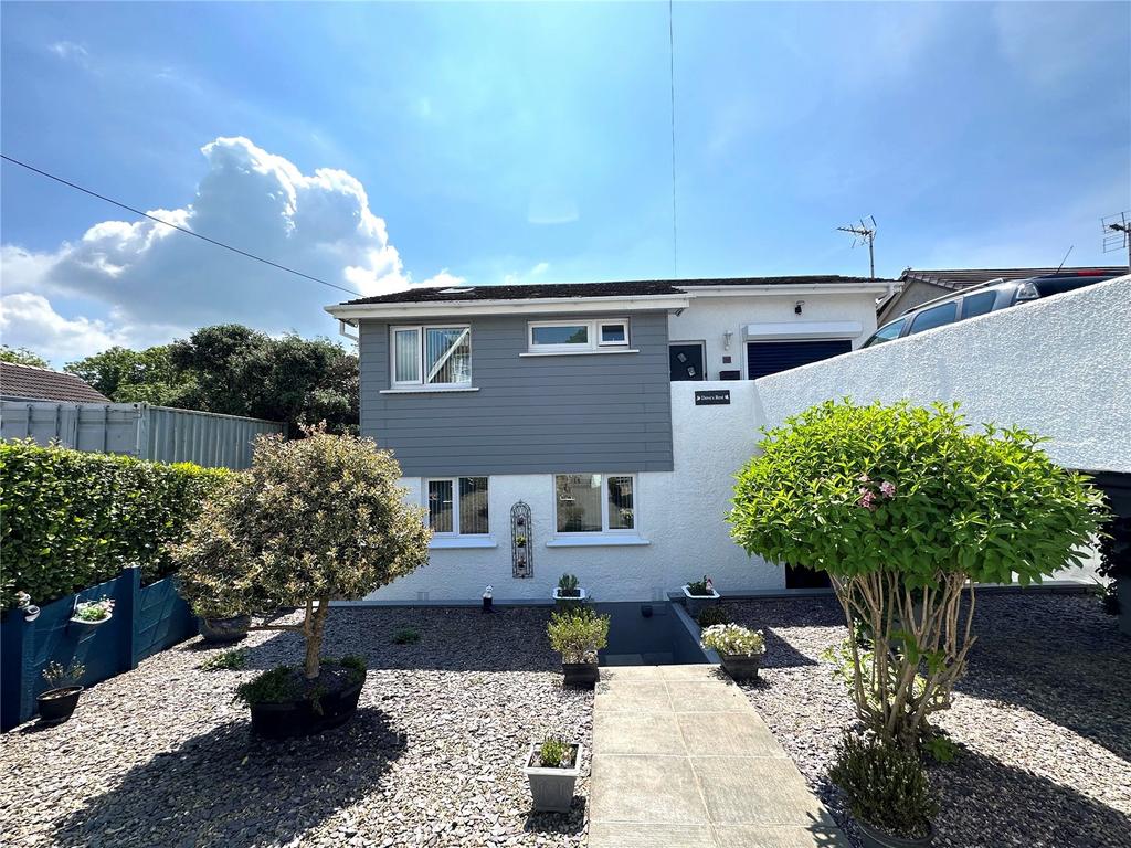 Picton Road, Hakin, Milford Haven, Pembrokeshire, SA73 4 bed detached house for sale £335,000