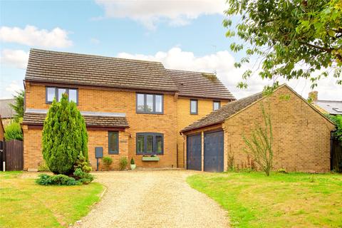 5 bedroom detached house for sale - The Woodlands, Silverstone, Towcester, Northamptonshire, NN12