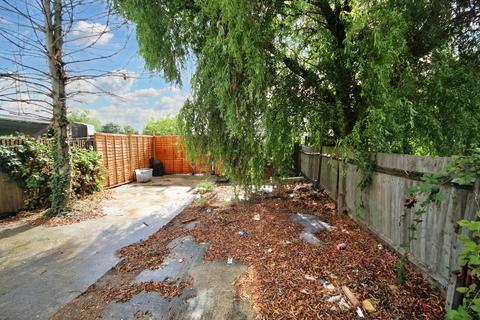 74 Heather Park Drive, Wembley, HA0 1TA