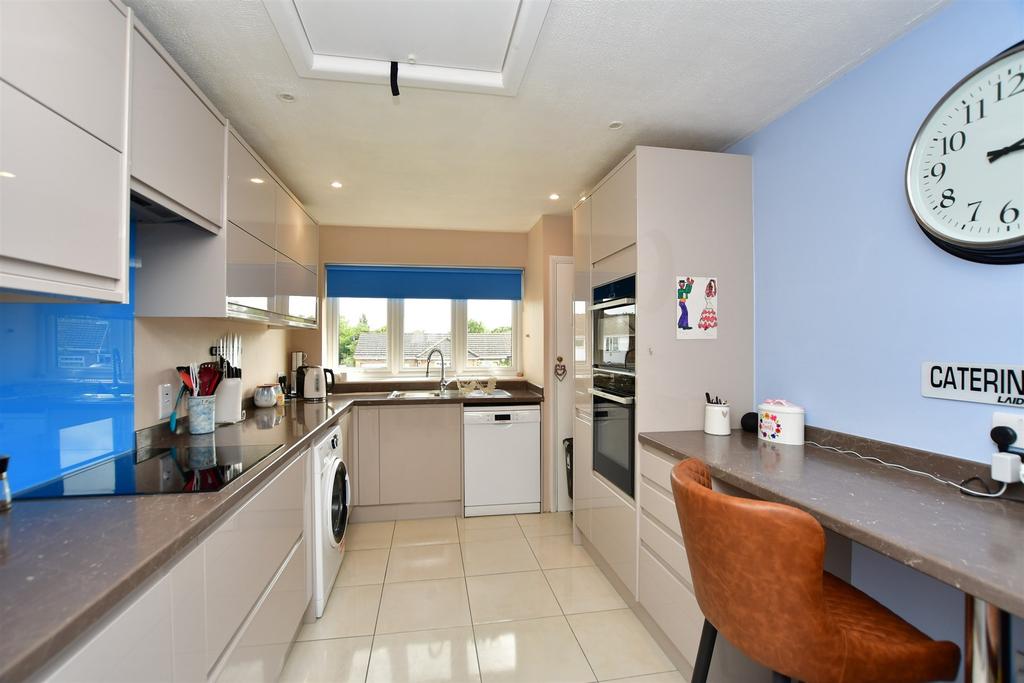 Kitchen/ Breakfast Room