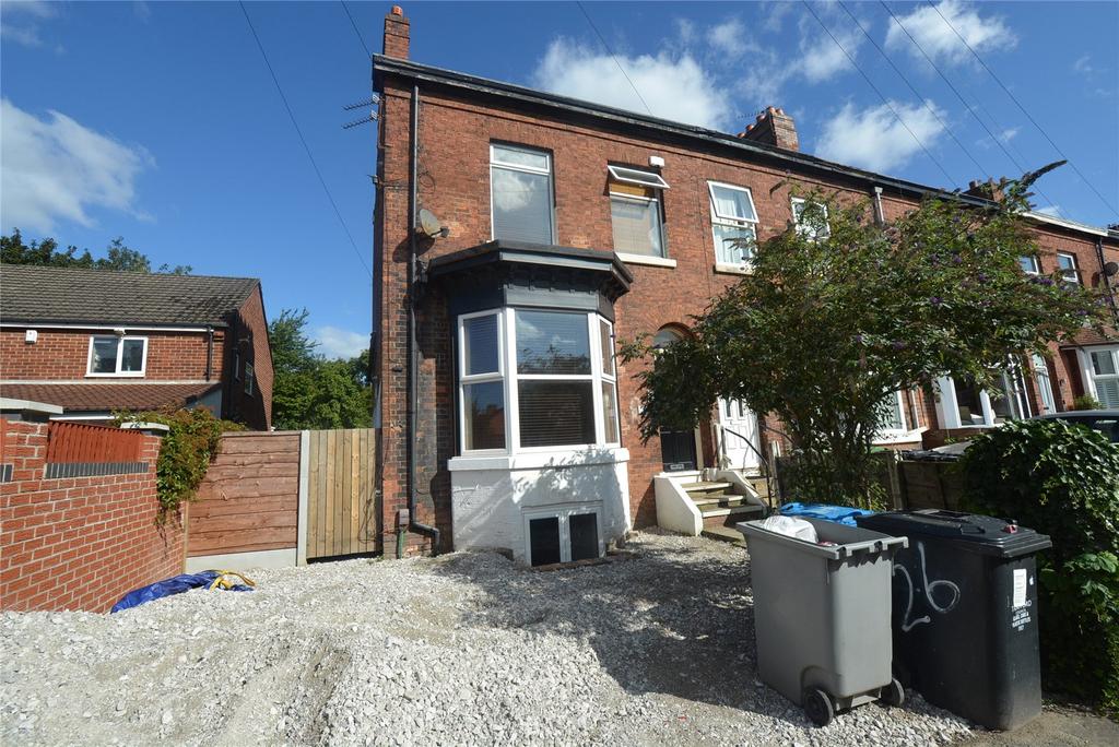 Derbyshire Lane Stretford M32 8BJ 2 bed flat £650 pcm (£150 pw)