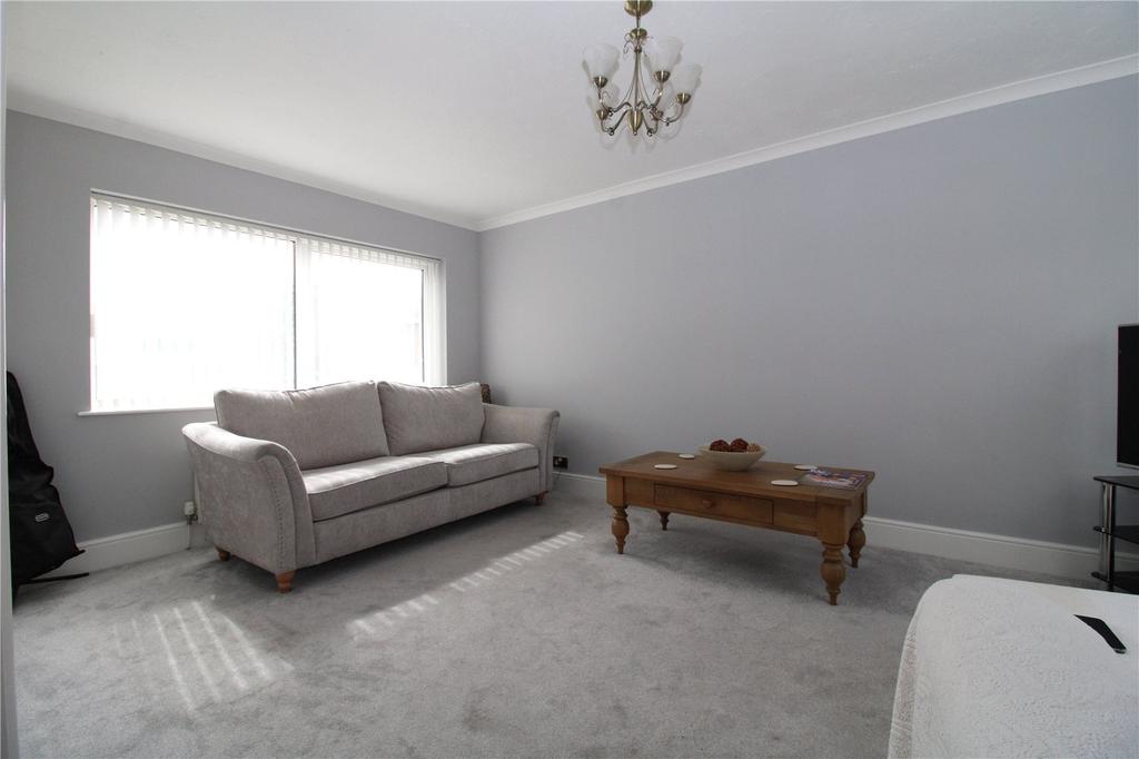 Eastmere, Liden, Swindon, Wiltshire, SN3 4 bed detached house £410,000