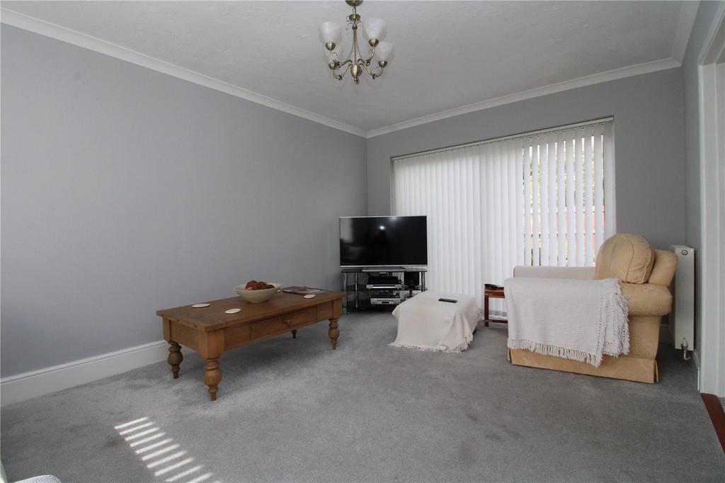 Eastmere, Liden, Swindon, Wiltshire, SN3 4 bed detached house £410,000
