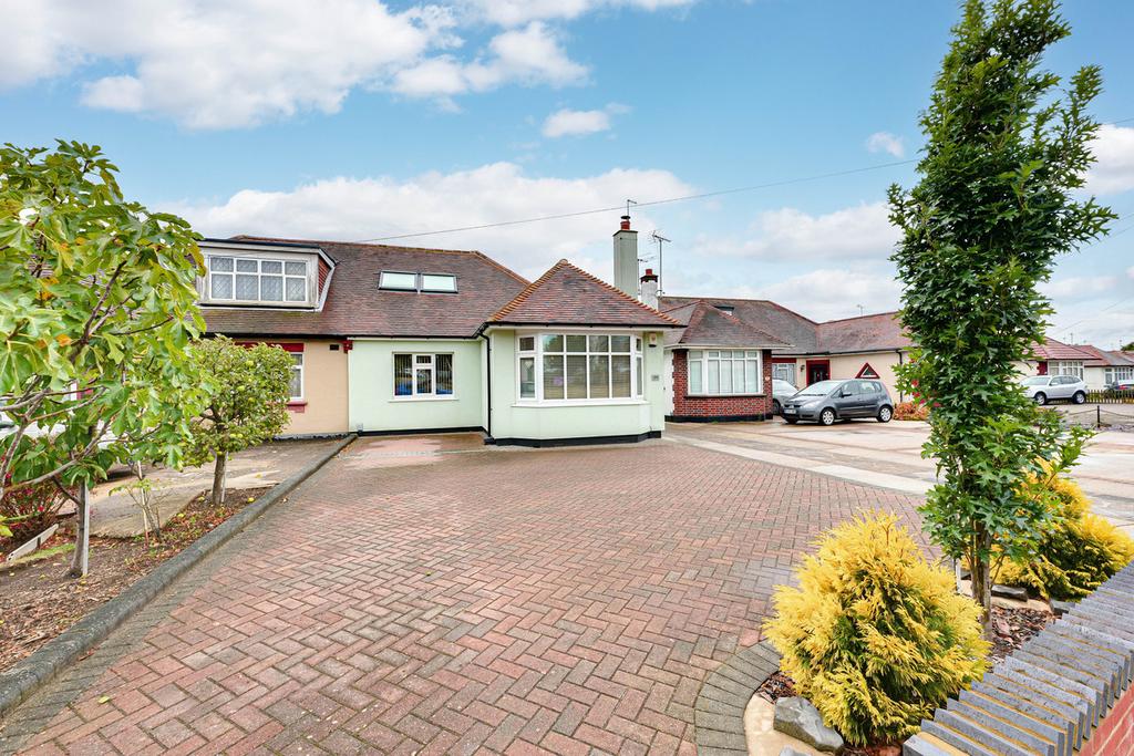 Prittlewell Chase, Westcliffonsea, SS0 3 bed semidetached bungalow for sale £475,000