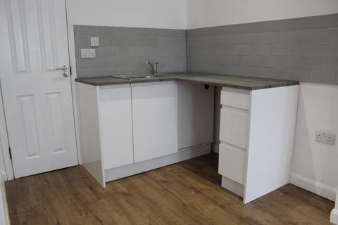 Studio to rent, Dollis Hill, London NW10