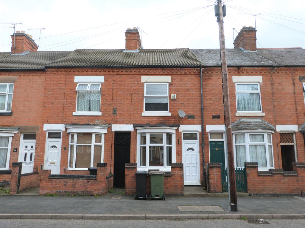 Paddock Street, Wigston 2 bed terraced house to rent £775 pcm (£179 pw)