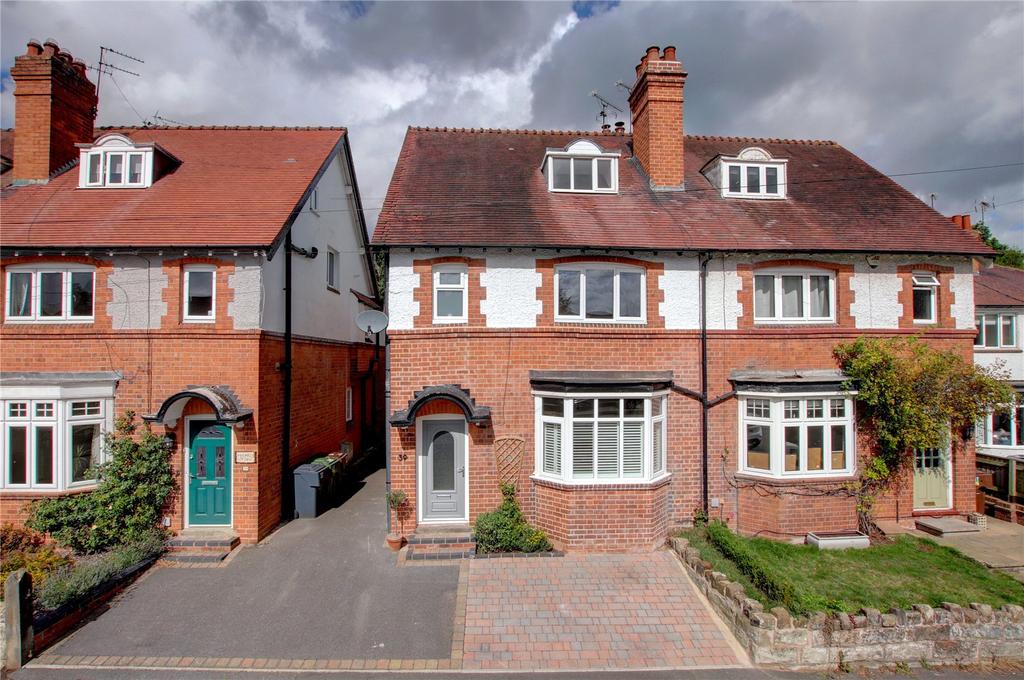 Sandhills Lane, Barnt Green, Birmingham, Worcestershire, B45 4 bed semi