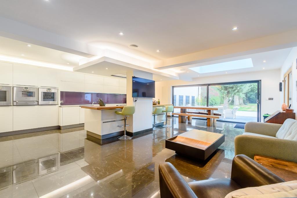 Harewood Road, Chalfont St Giles... 5 bed detached house £2,400,000