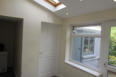 16 Hodgsons Road, Godrergraig, Swansea, SA9 2DJ