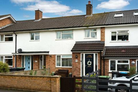 121 Cherry Orchard, Hemel Hempstead, HP1 3NN