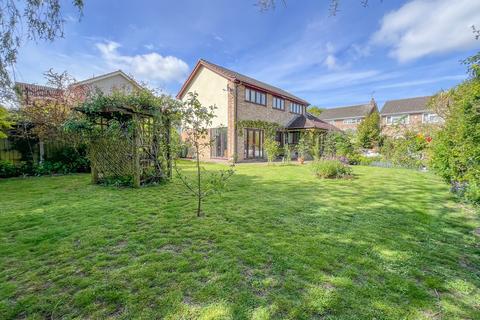 4 bedroom detached house for sale, The Acorns, Hockley