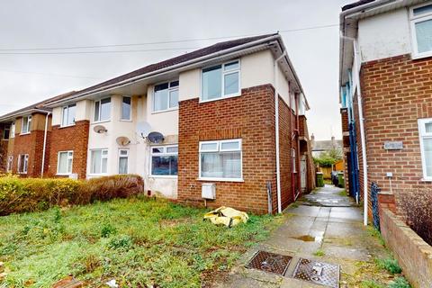 2 bedroom apartment to rent, St Georges Drive, Cheltenham