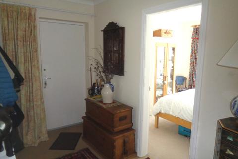 2 bedroom ground floor flat to rent, Apartment 5, 36 Newland Park