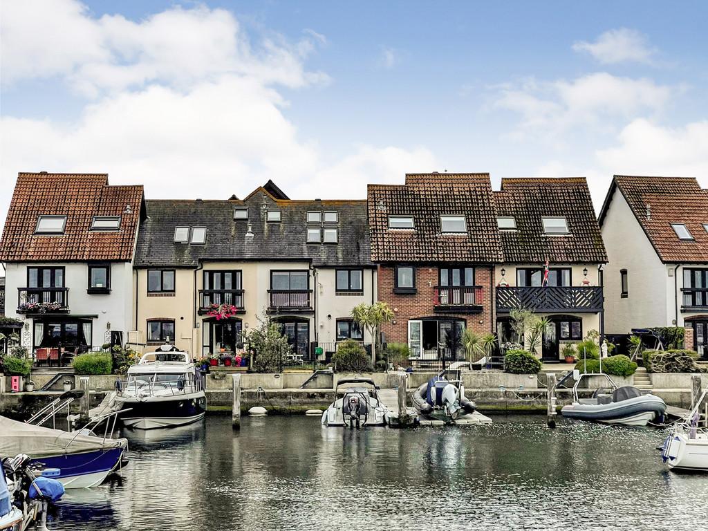 Velsheda Court, Hythe Marina 4 bed terraced house for sale £750,000