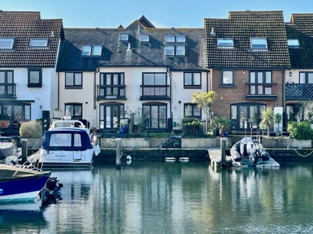 Velsheda Court, Hythe Marina 4 bed terraced house for sale £720,000