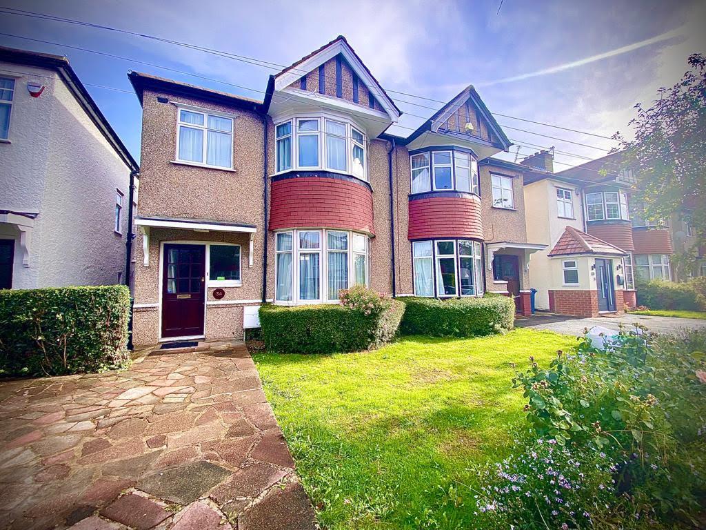 Argyle Road, Harrow 3 bed semidetached house £2,000 pcm (£462 pw)