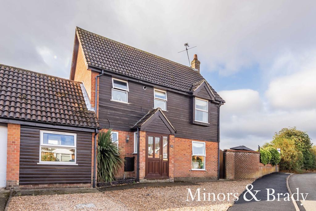 Arthurton Road, Spixworth 3 bed detached house for sale £375,000