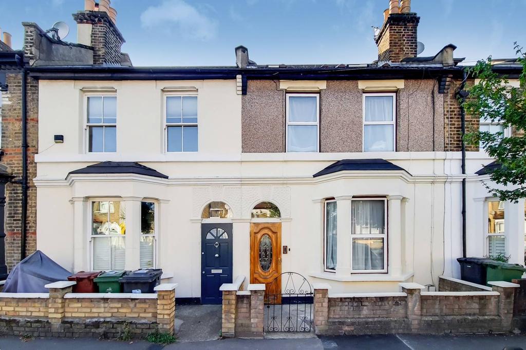 Ashville Road, Leytonstone, London, E11 4 bed house £2,400 pcm (£554 pw)