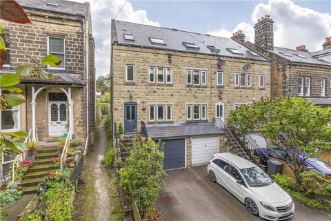 4 bedroom townhouse for sale, Yewbank Terrace, Ilkley, West Yorkshire, LS29