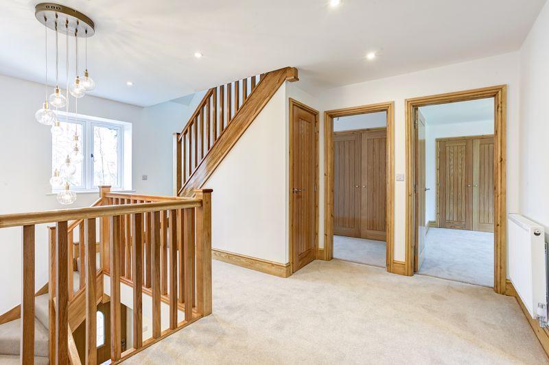 Galleried landing b