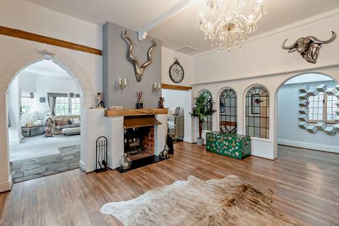 5 bedroom bungalow for sale, Hollybush Hill, Stoke Poges, Buckinghamshire, SL2