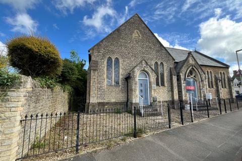 3 bedroom semi-detached house for sale, High Street, Lechlade, Gloucestershire, GL7