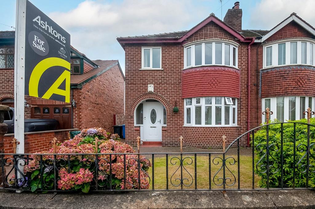Withers Avenue, Warrington... 3 bed semidetached house £230,000