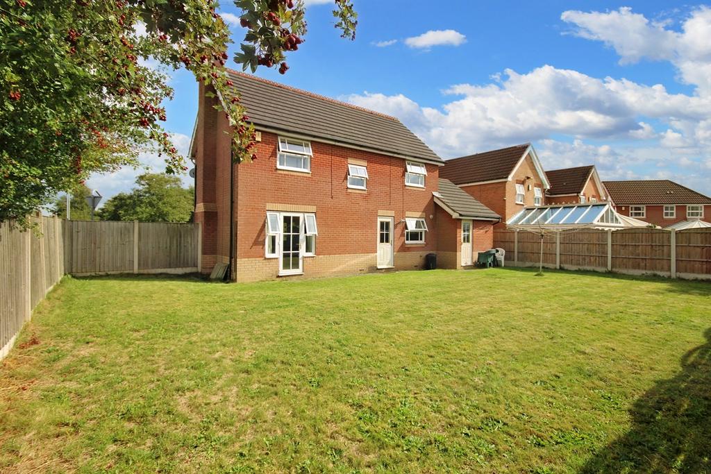 Elmsett Close, Great Sankey, Warrington, WA5 3 bed detached house £