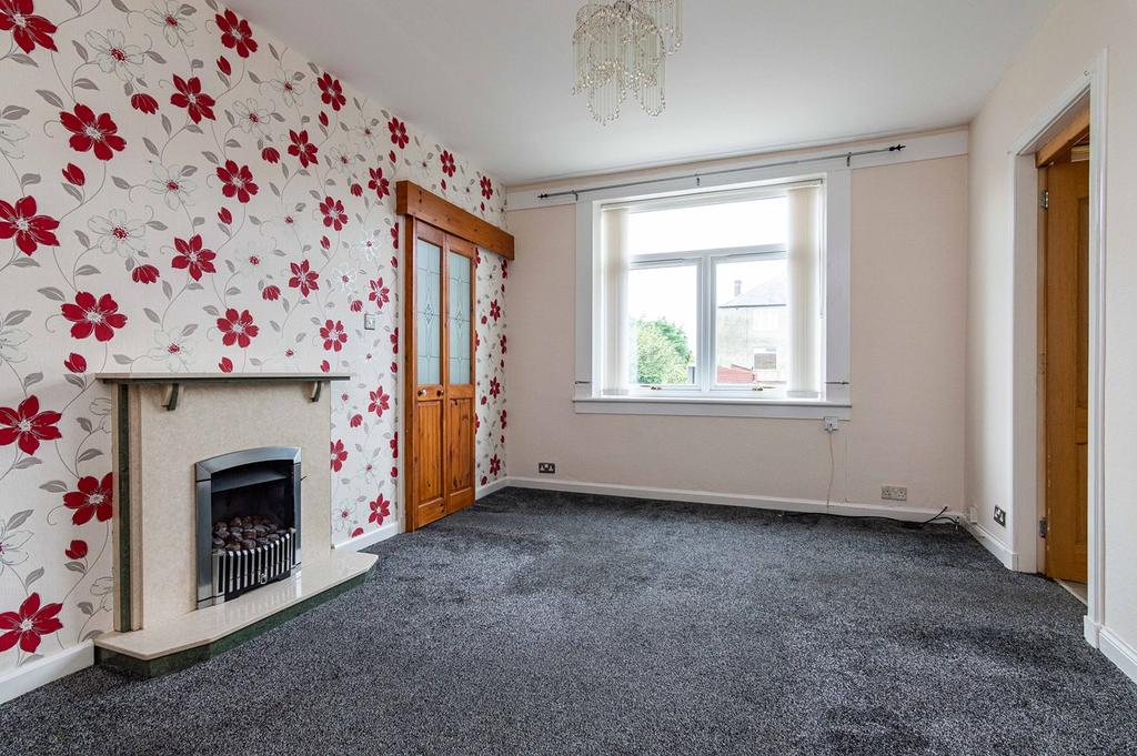 Pilton Park, Boswall, Edinburgh, EH5 2 bed semidetached house £175,000