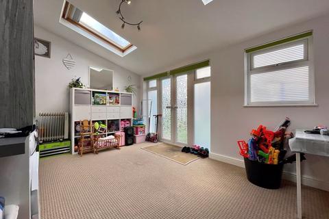 10 Cander Way, South Ockendon, RM15 5PT