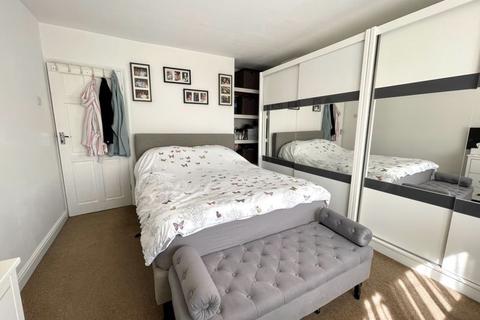 10 Cander Way, South Ockendon, RM15 5PT