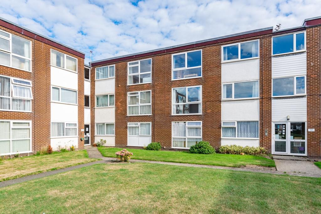 Fleet Street, Lytham St Annes, FY8 2 bed apartment £89,500