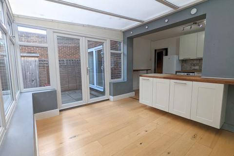 111 Bedfont Close, Feltham, TW14 8LH